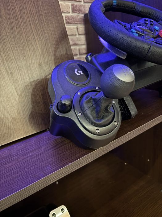Logitech g29 волан педали скоростен лост
