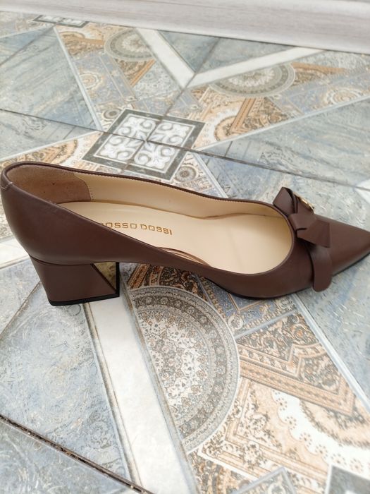 Продам туфли ,2 пары