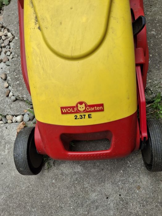 Mașină tuns gazon Elveția