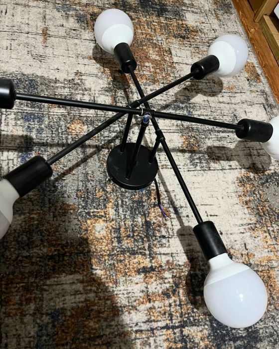 Продам люстру недорого