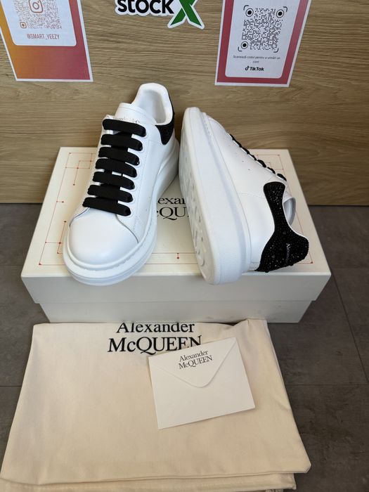 Alexander McQueen Oversized Sneaker – White/ Black Crystals Poze Reale