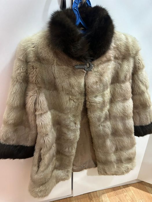 Продается шуба новая почти