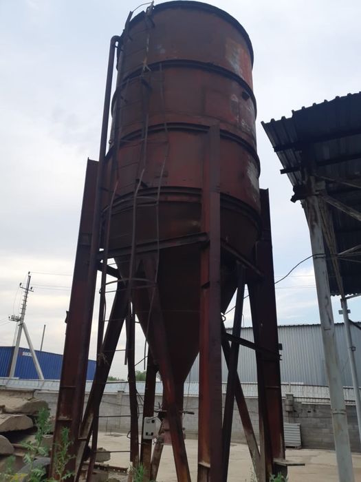 Силос Ёмкость для хранения цемента