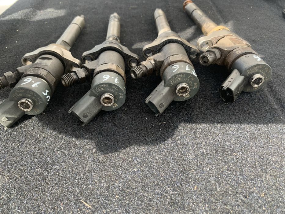 Injectoare ford focus 2 Peugeot 307 Citroen C5 1.6 TDCI HDI 0445110259