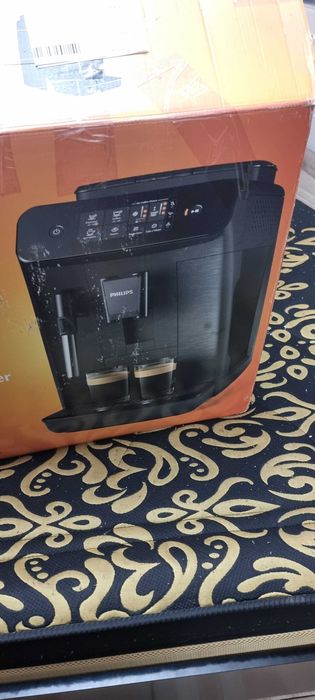 Продава се  PHILIPS кафе машина робот