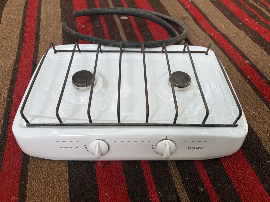 Продам газовую плиту
