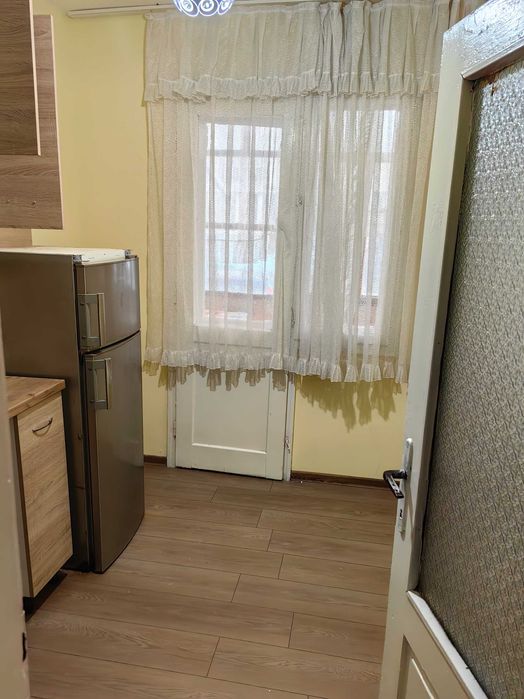 Дава се под наем Етаж от къща в Русе, Промишлена зона - Изток - 100 кв.м за 408 € - Снимка #14