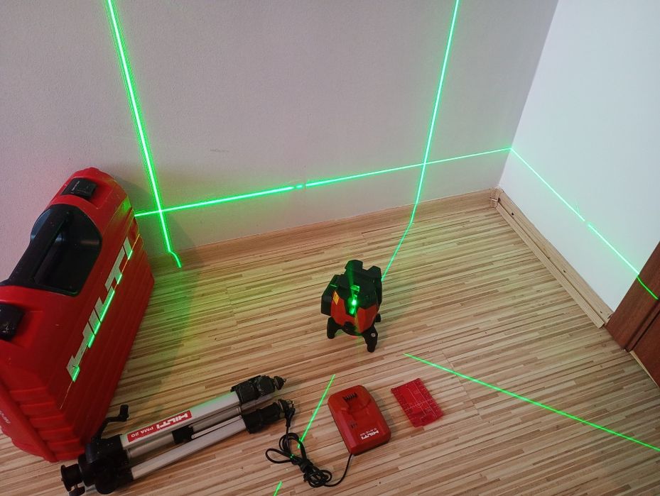 Nivelă laser profesională Hilti