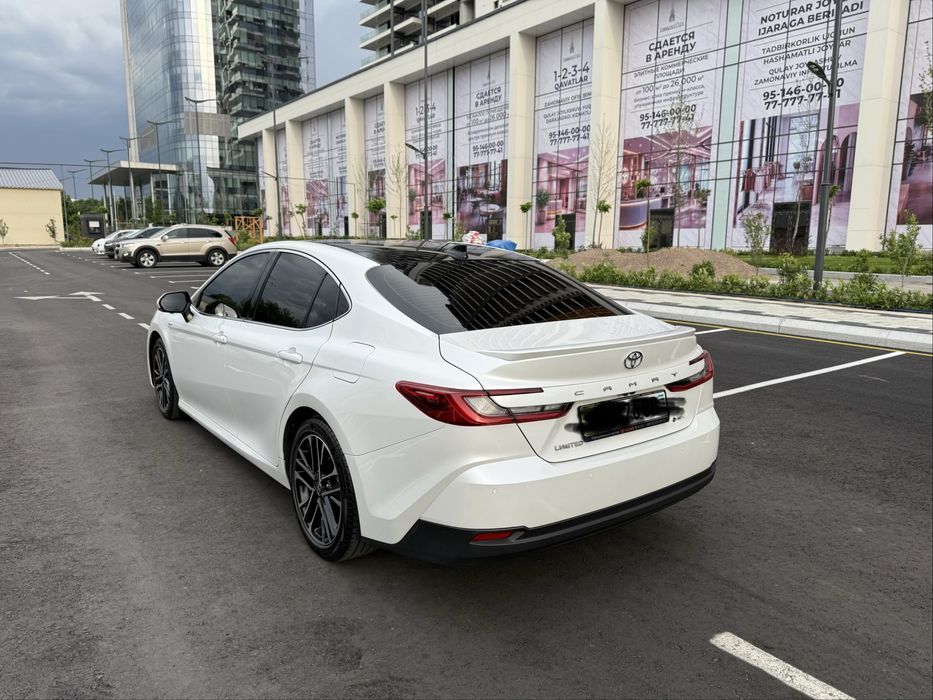 Toyota camry 2024