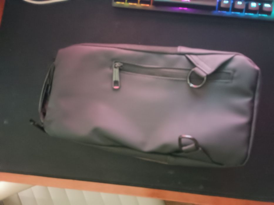 Вместимая барсетка