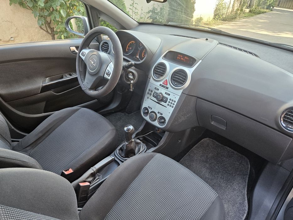 Opel corsa D facelift