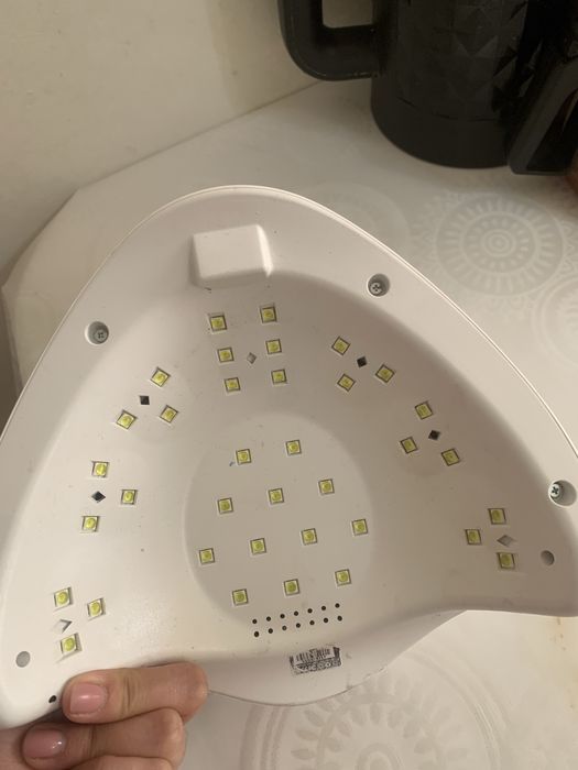 Продаю лампу для маникюра