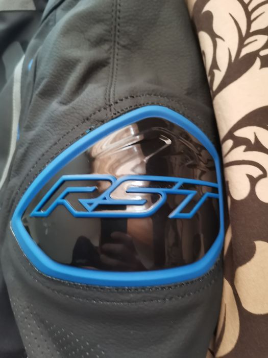 4 броя Кожени якета за мотор RST S1 CE