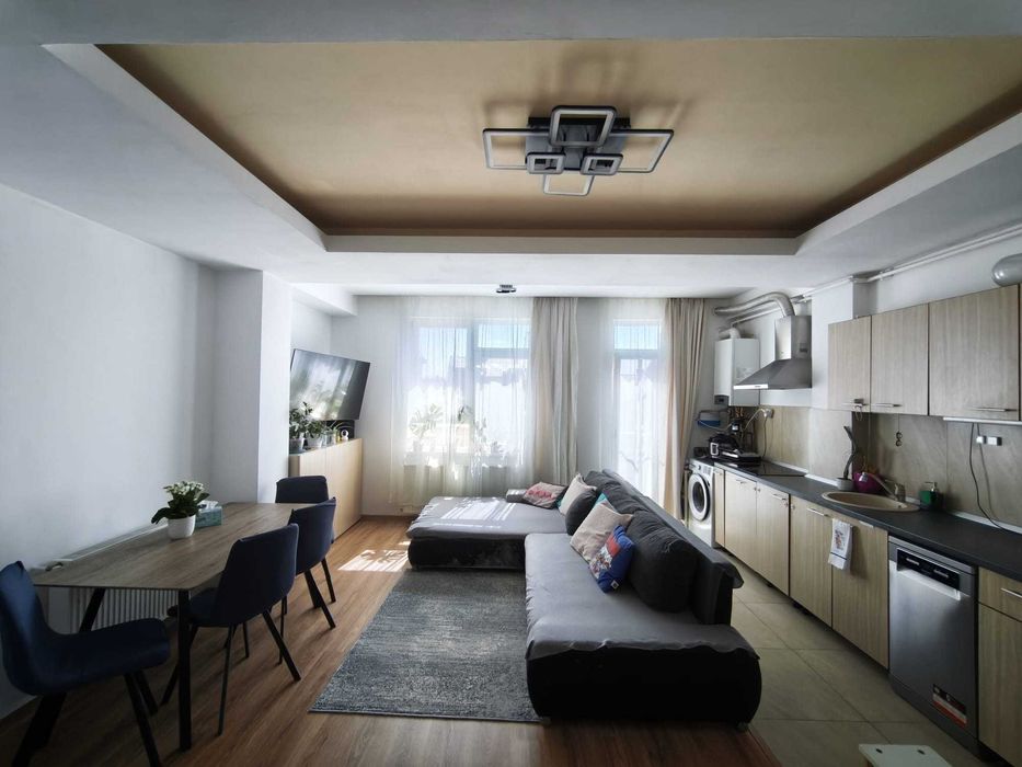 PROPRIETAR | Apartament 3 camere, 2 băi + Parcare privata | Zona Fratelia (Etaj 1/3) — fotografia 1
