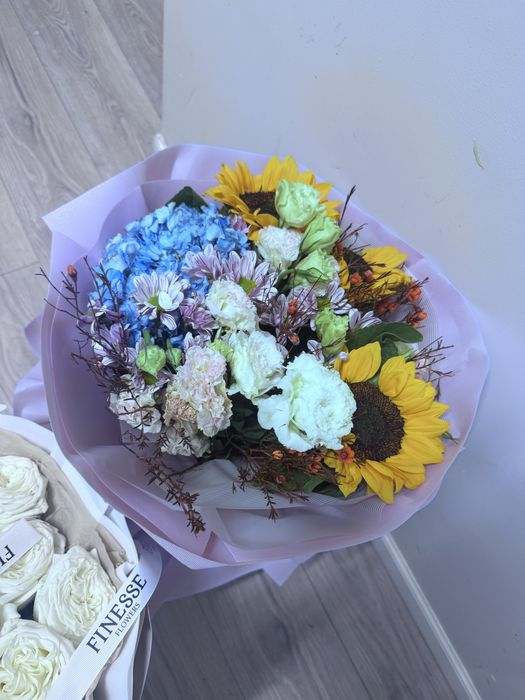 Цветы продаются свежие