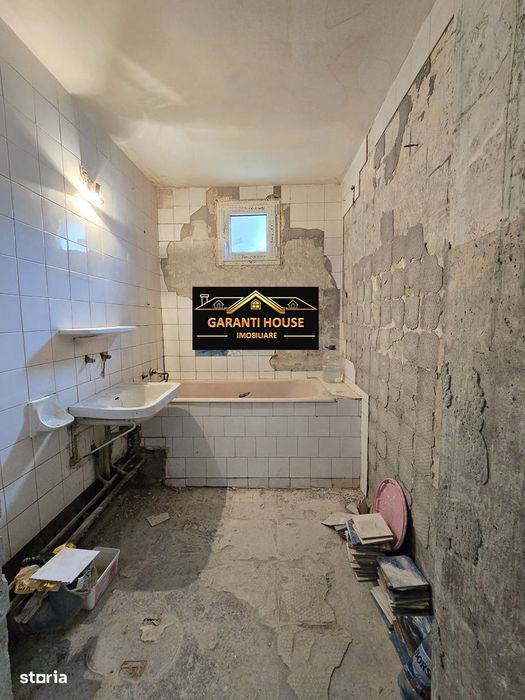 Center Nemes, etaj 1, apartament cu 3 camere, decomandat, 55 000€ neg.