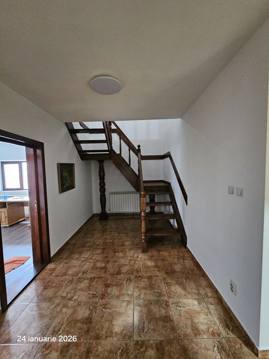 Casa de inchiriat