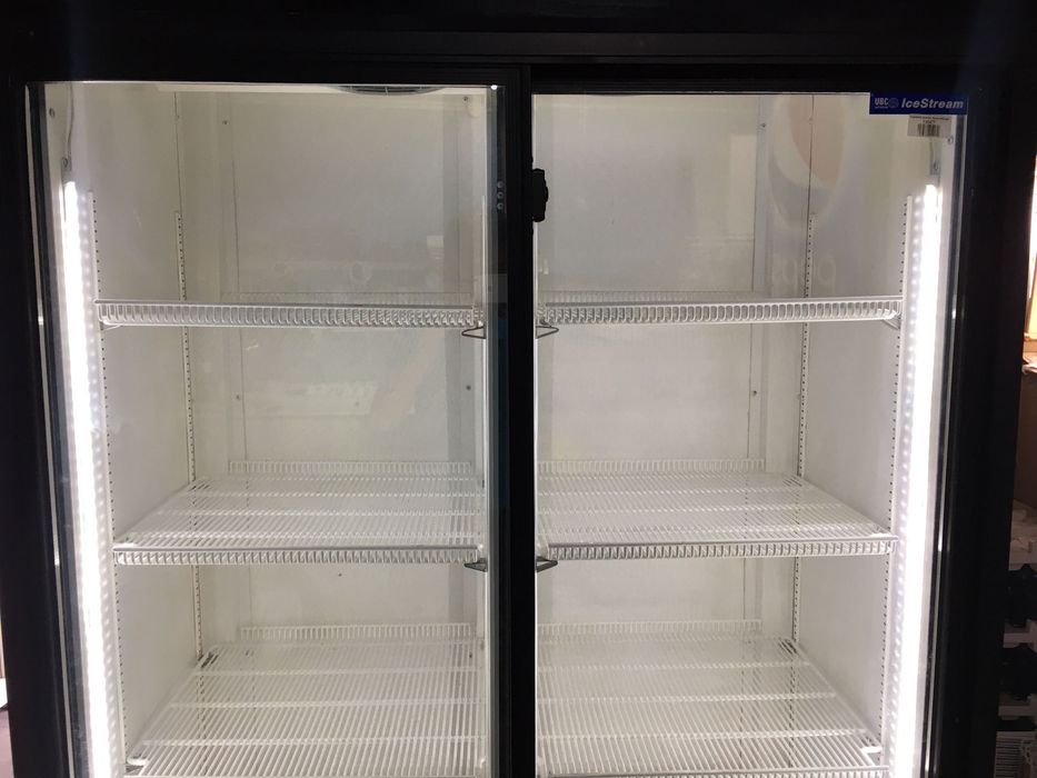 Vitrina frigorifica verticala 120cm lungime afisaj electronic