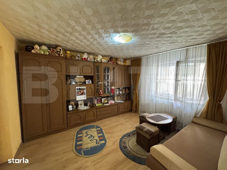 Apartament cu 3 camere, 45 mp, zona 23 August