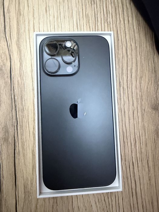 IPhone 16 Pro max 512 mb