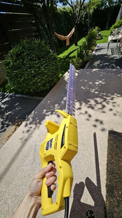 Foarfeca trimmer electric pentru gard viu 450W că nou