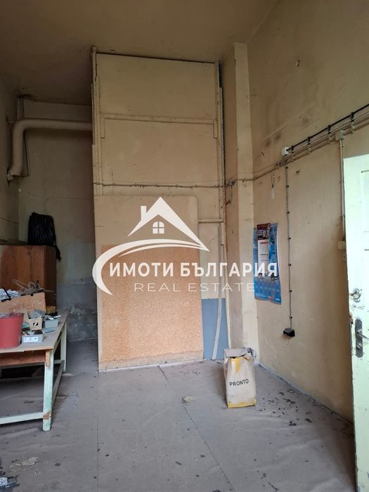 Бизнес имот 3 341 дка. в гр.Карлово