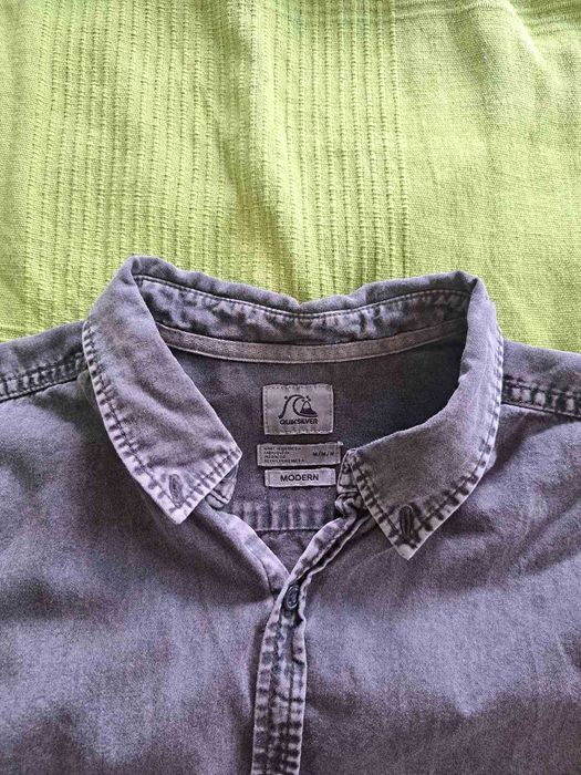 риза Quiksilver нова размер M