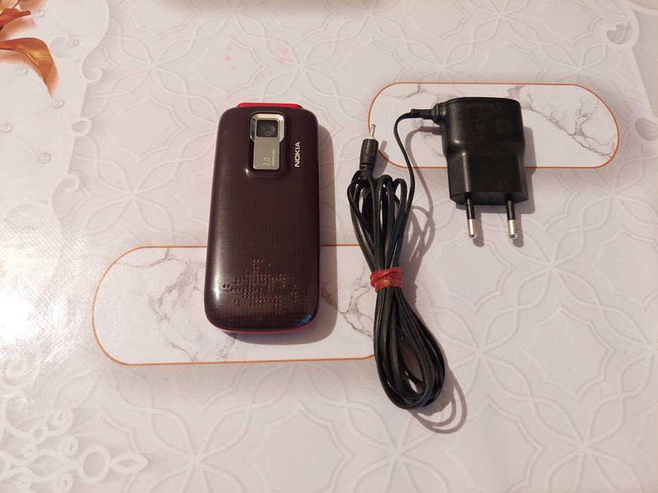 Продам Nokia 5130