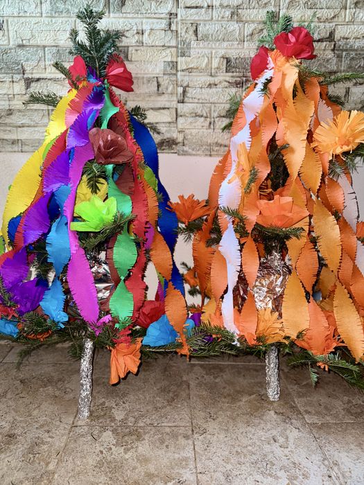 Brad de nunta, cu mai multe culori.