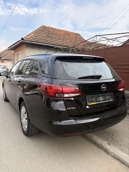 Opel Astra 2020 km 63 de mii TVA inclus deductibil