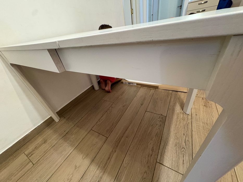Masa extensibila cu scaune tapitate Ikea
