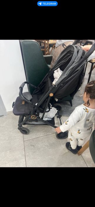 Продам прогулочную коляску