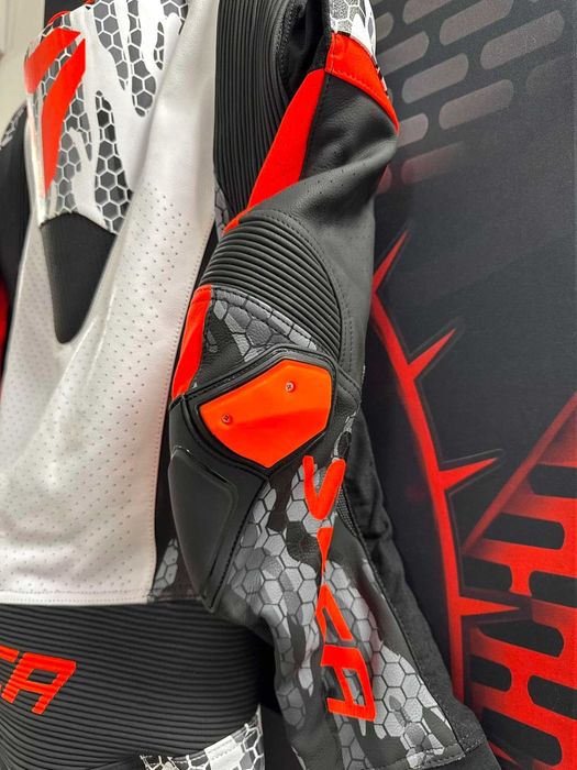 НОВ Кожен мото екип SECA SRS ONE Цял