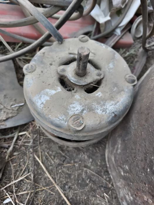 Продам электродвигатель
