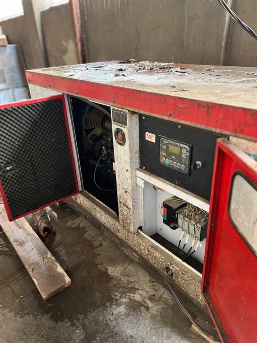 Продается б/у генератор