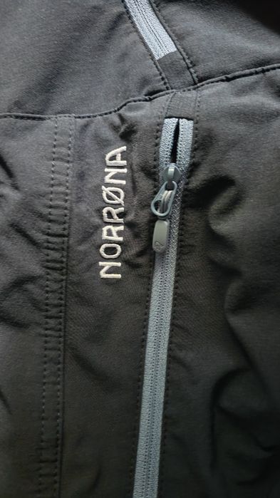 Pantaloni drumeție Norrøna Falketind