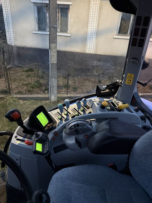 Vând tractor new holland T6040 cu încarcator frontal