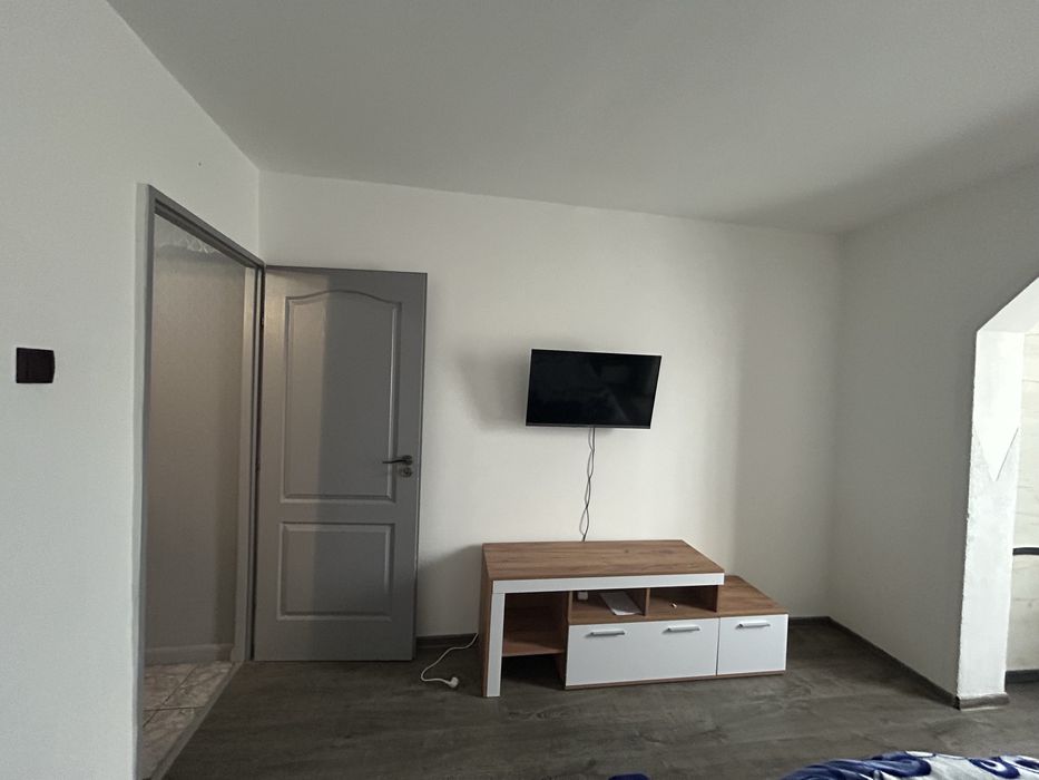 Inchiriez apartament 2 camere 57mp