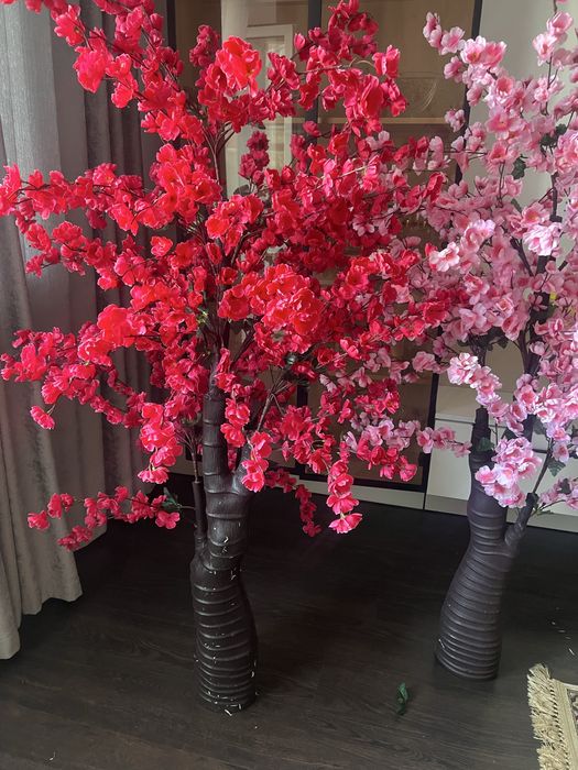 Цветы сакура с подставкой