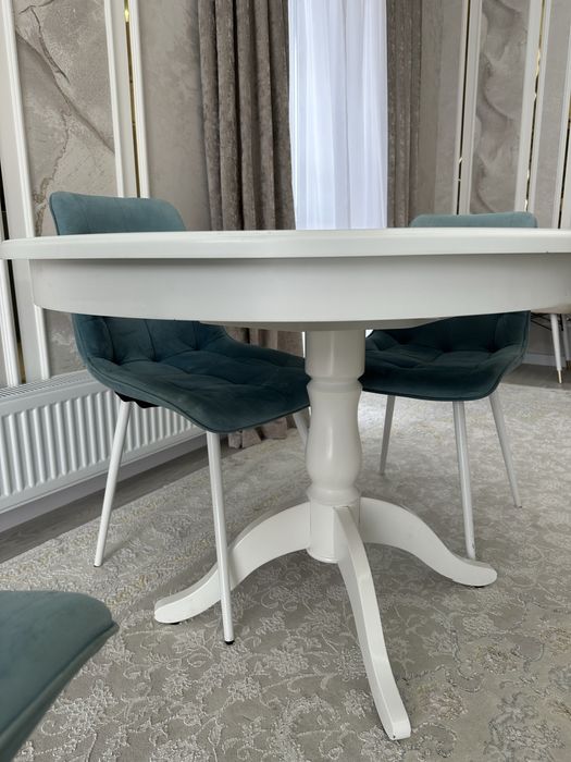 Продам столь 4 стуля