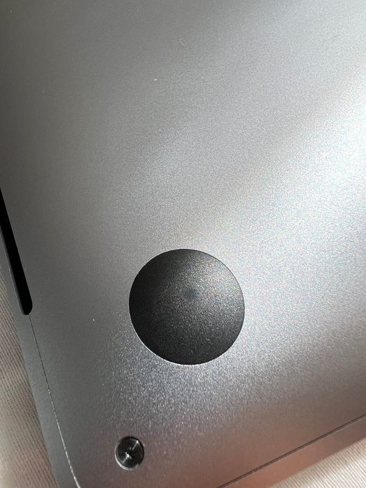 MacBook Pro 16” 2019 1TB SSD 2.4 GHz i9 64GB RAM Radeon Pro 5500