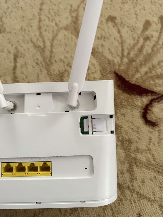 Продаю роутер на все сим карты новый