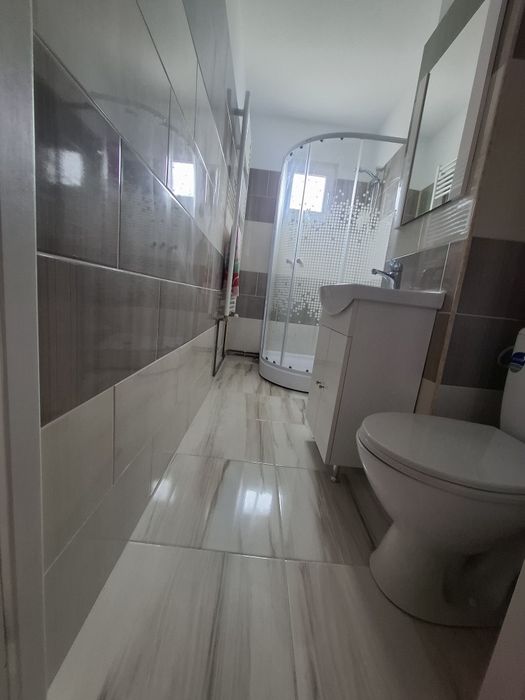 Apartament 2 camere de vânzare - Plopeni, cartier Diana