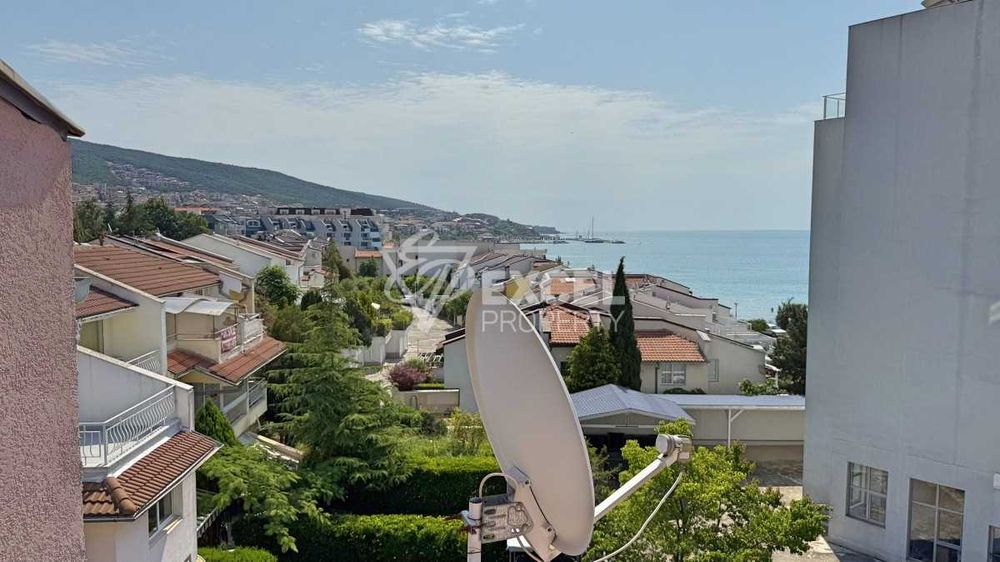 Апартамент с гледка море в комплекс Залив, Свети Влас