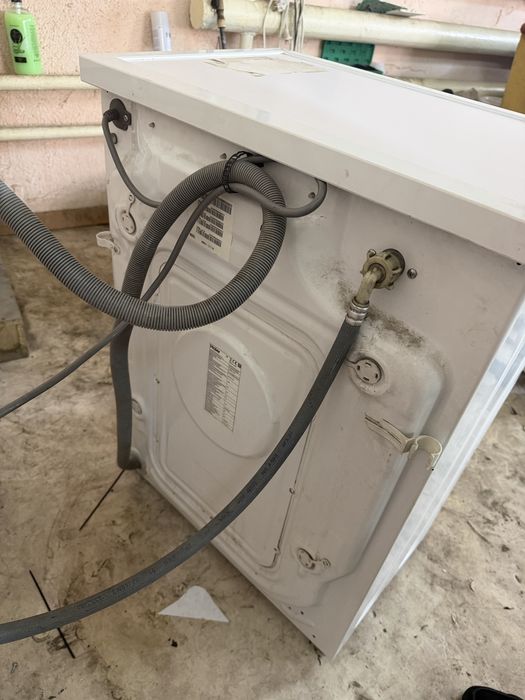 Стииальная машина продам