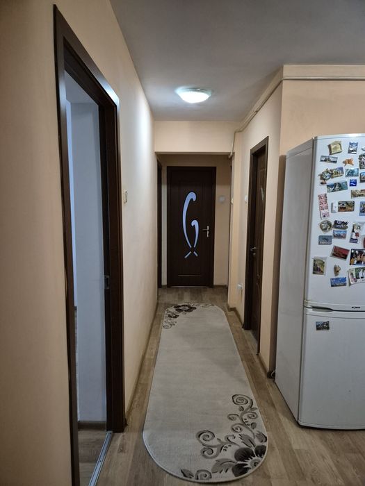 Vând apartament 3 camere decomandate
