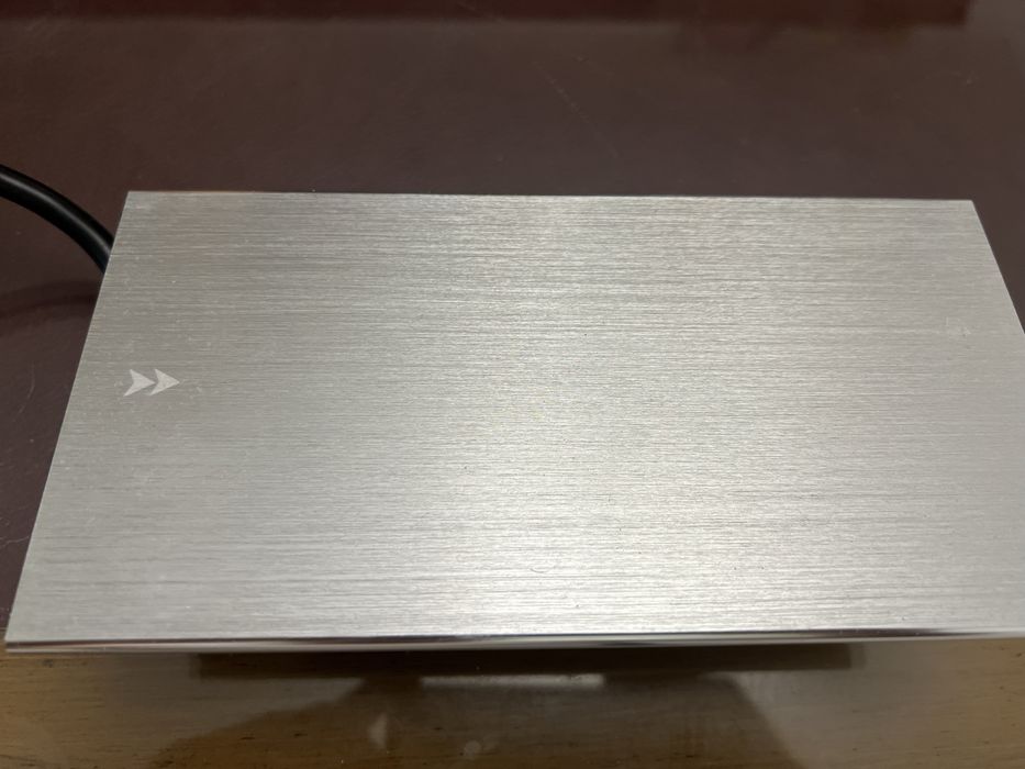 Лючок настольный (розетка с USB)