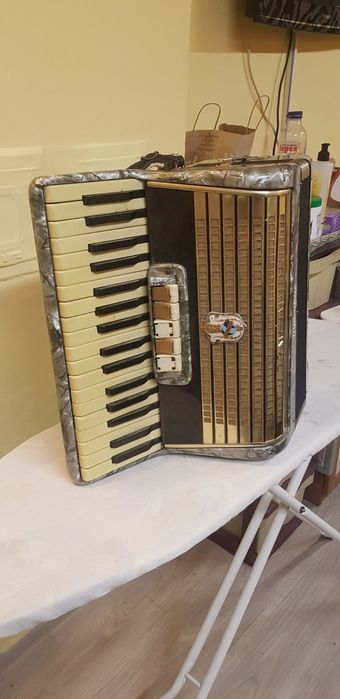 Акордеон работещ