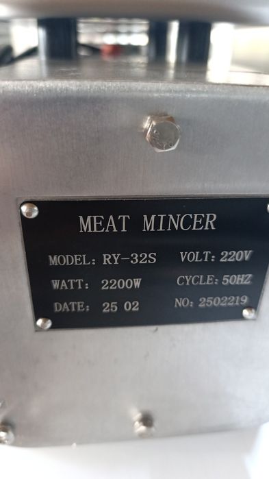 Мясорубка RY 12S.  RY 22S. RY 32S