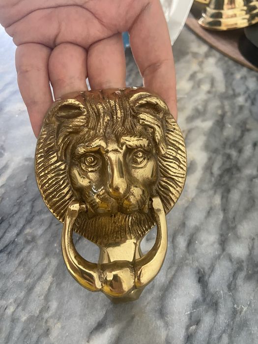 Batator in usa din Bronz